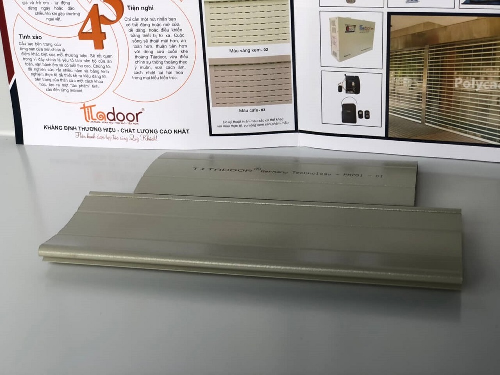 Cửa cuốn Titadoor PM 701
