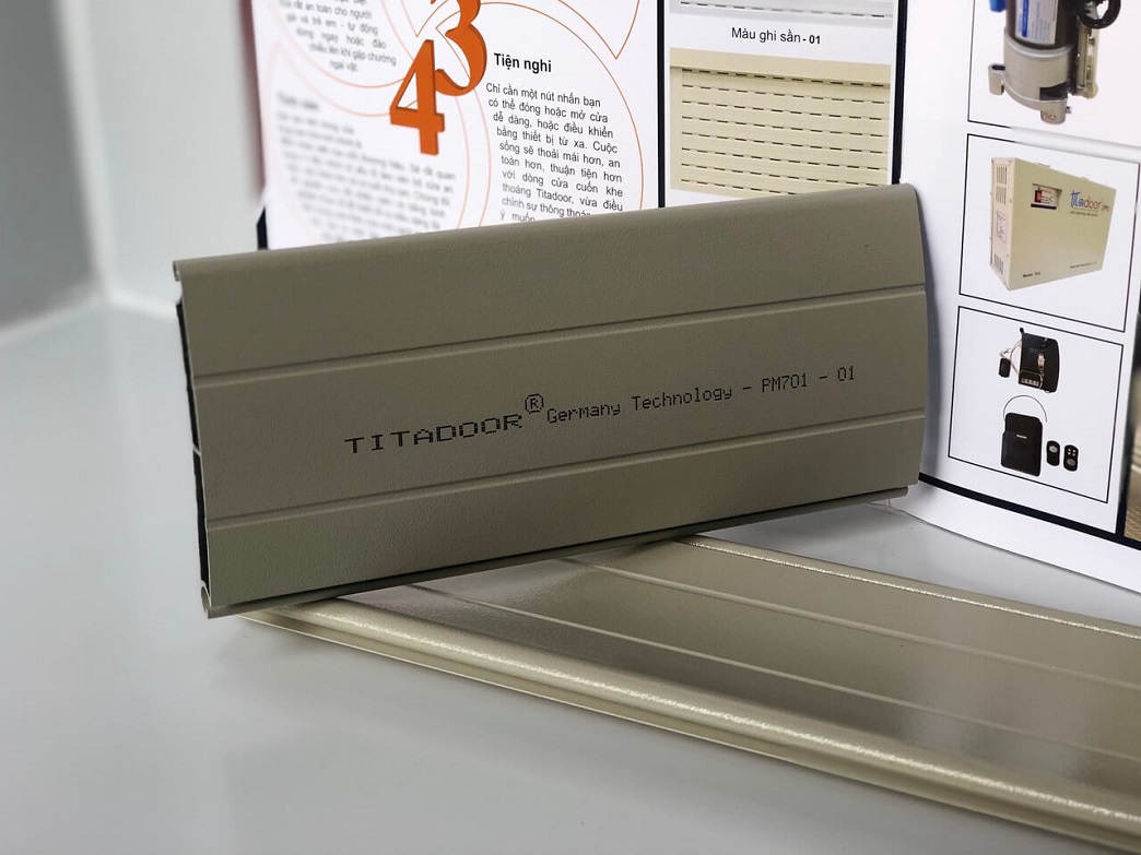 Cửa cuốn Titadoor PM 701